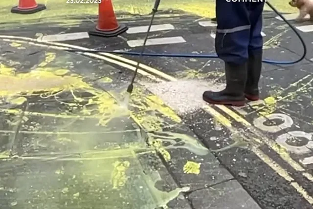 Украинских беженцев в Швейцарии обязали продать автомобили и ювелирные украшения