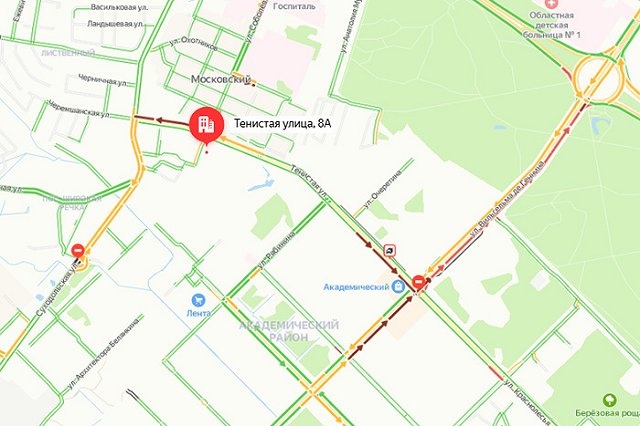 Жителям Академического перекрыли выезд бетонными блоками