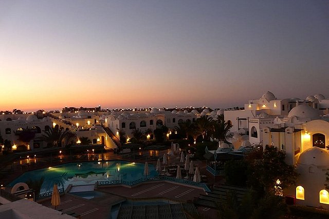 В пятизвездном отеле Египта, сорвавшись с фонтана, погиб 4-летний ребенок из России