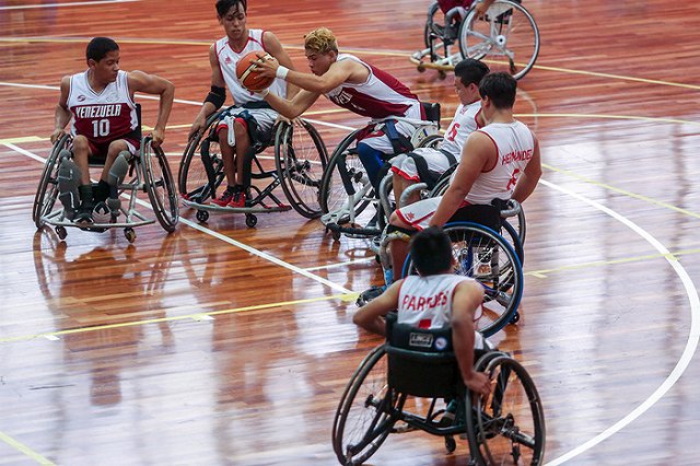 Устройство для скоростного передвижения инвалидных колясок разработали на Урале