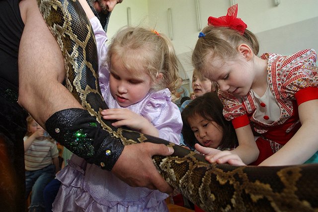 Воспитательница челябинского интерната вместе с мужем устраивали оргии с детьми