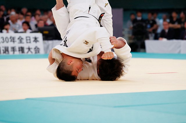 СКР: Тренер в ХМАО подозревается в совращении восьмилетней школьницы