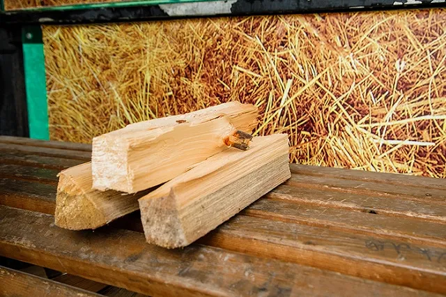 В Екатеринбурге появилась деревенская остановка