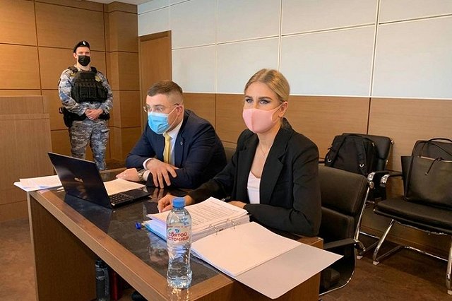 Обвинение заявило, что Соболь при незаконном вторжении в квартиру нанесла травму женщине