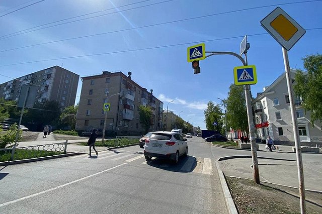 Внедорожник сбил 8-летнюю девочку на Краснофлотцев