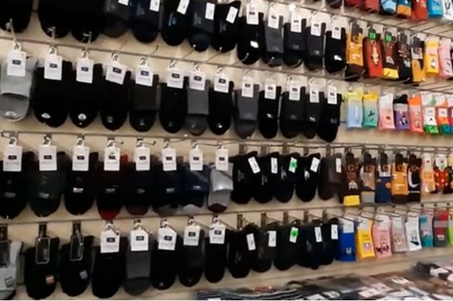 В Екатеринбурге после «голой» вечеринки начали продавать белые «носки для мужиков»