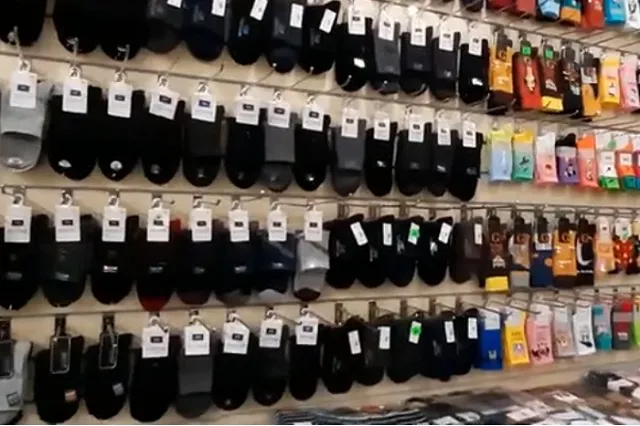 В Екатеринбурге после «голой» вечеринки начали продавать белые «носки для мужиков»