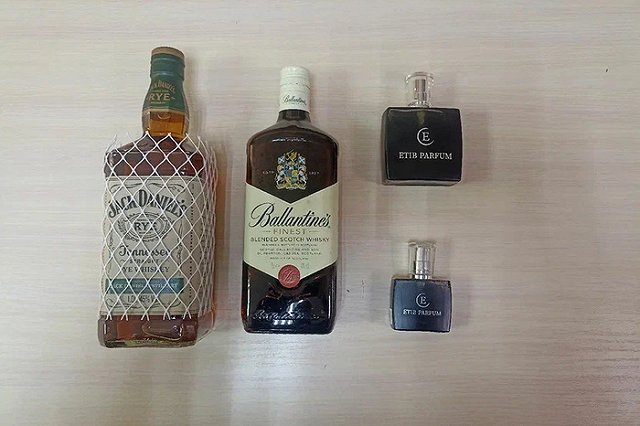 Виски и духи пытались доставить в грузовике в нижнетагильскую ИК-12