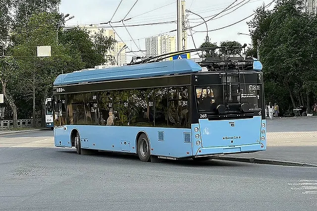 В Екатеринбурге замедлили общественный транспорт из-за жары