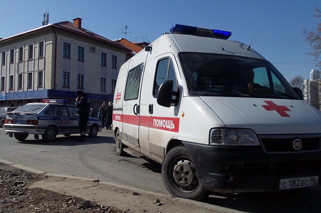 На Серафимы Дерябиной перевернулась легковушка