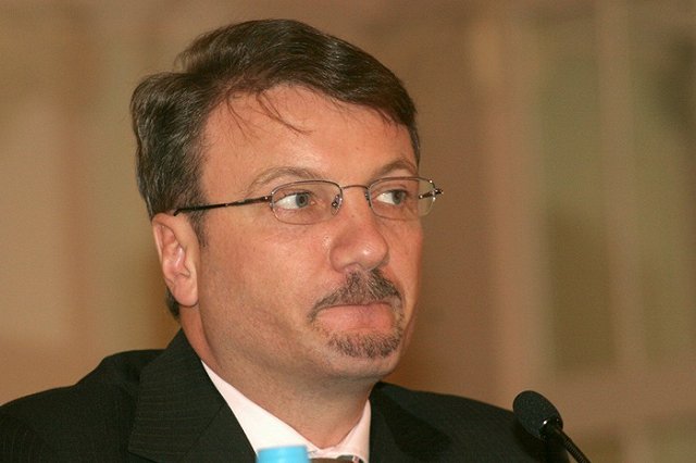 Греф спрогнозировал курс доллара при нефти по $25