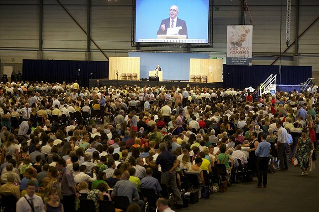 Минюст приостановил деятельность «Свидетелей Иеговы» в России за экстремизм