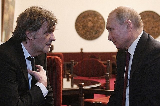 Путин поздравил Кустурицу с юбилеем