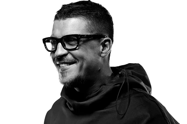 В Екатеринбурге солист группы Therr Maitz поддержал ЛГБТ*-представителей на православном фестивале