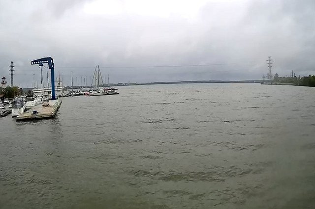 В Екатеринбурге онлайн можно оценить погоду на Верх-Исетском пруду