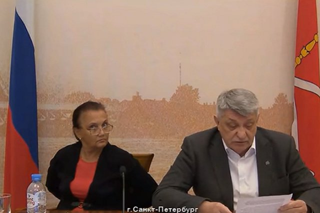 Сокуров заявил о готовности поговорить с Путиным «за чашкой чая»