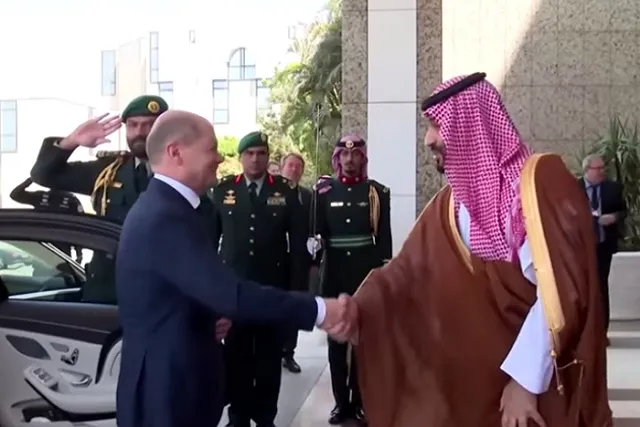 Шольцу пообещали раздел ФРГ на Восток и Запад