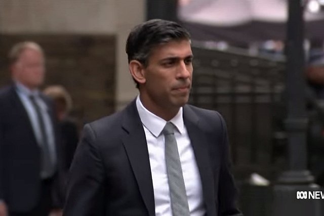 Путин решил не поздравлять нового премьера Великобритании