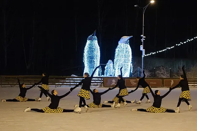 Каток «Северное Сияние» открылся в екатеринбургском ЦПКиО