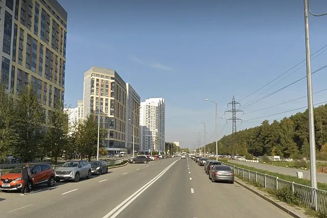 В Екатеринбурге в ДТП с фургоном погиб байкер