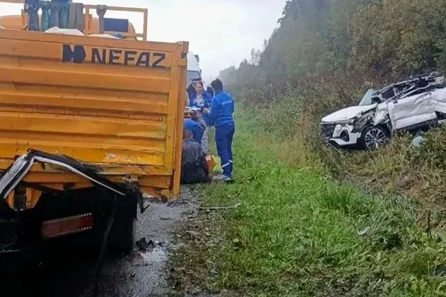 Детский хоккейный тренер разбился в аварии на Серовском тракте