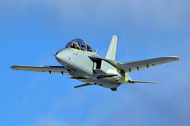 Минобороны России испытает учебный самолет с крылом обратной стреловидности