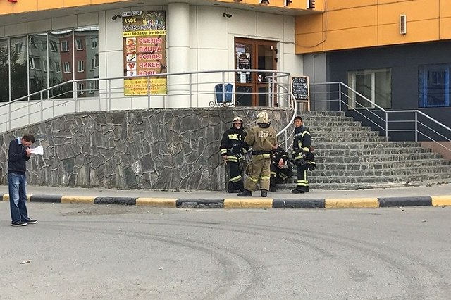 В Екатеринбурге эвакуировали здание Арбитражного суда и две школы