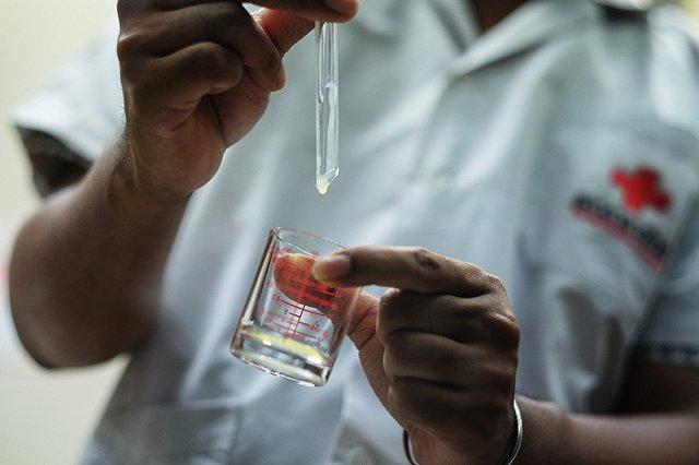 Молодая семья едва не погибла на Урале, отравившись токсинами в новой квартире