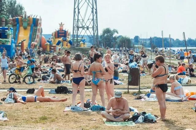 Врачи оценили шансы заразиться коронавирусом на пляже