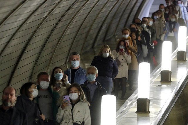 В Москве продолжают вводить жёсткие ограничения из-за коронавируса