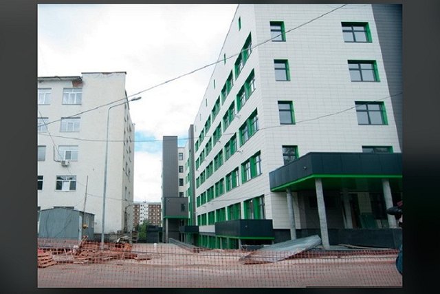 Болеющий COVID-19 депутат ЕГД рассказал, почему нет ремонта в поликлинике ЦГКБ №1