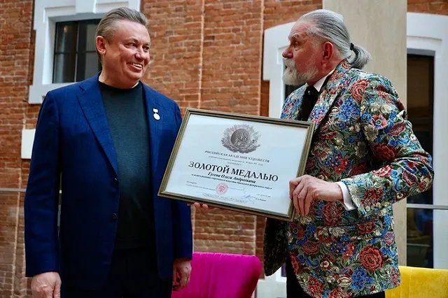 Учредитель «Главного проспекта» Олег Гусев награжден Золотой медалью