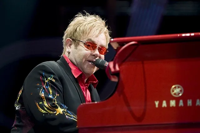Элтон Джон отверг обвинения телохранителя в сексуальных домогательствах