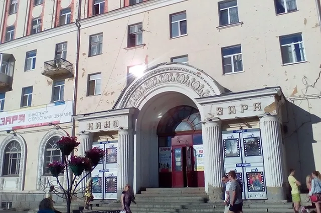 Екатеринбурженке не продали билеты в кино из-за пакета со «своей» едой