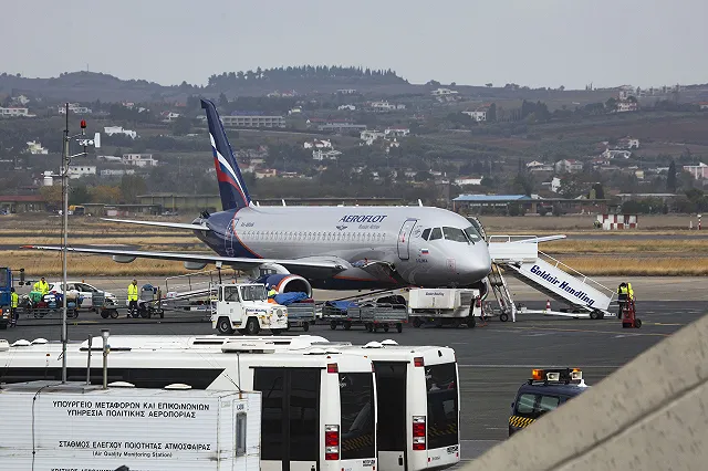 Топ-менеджеры «Аэрофлота» лишились премий из-за сгоревшего SSJ100