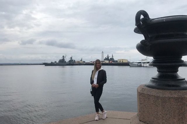 В Каменске-Уральском проходят похороны Ксении Каторгиной