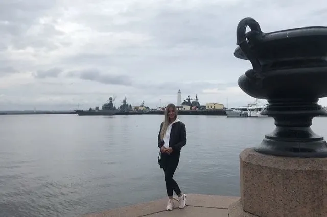 В Каменске-Уральском проходят похороны Ксении Каторгиной