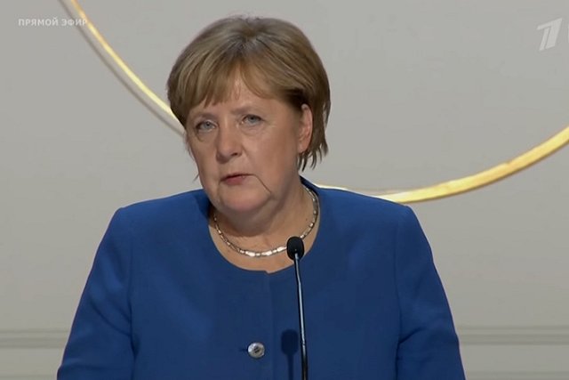 Киевский политолог пророчит Меркель большую должность в «Газпроме»