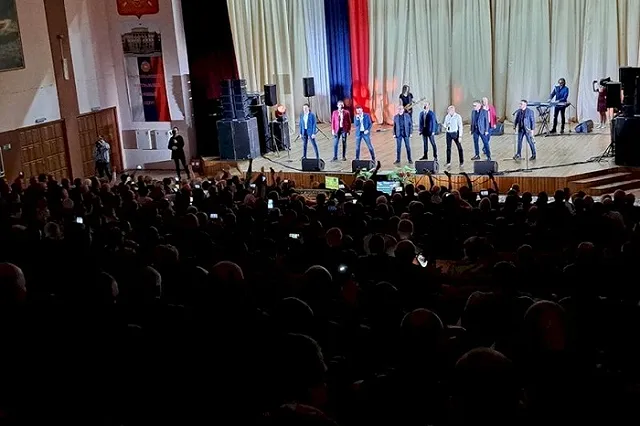 В военной части Челябинской области выступил Хор Турецкого