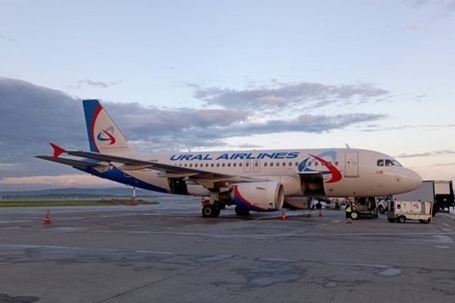 Пассажиры внезапно устроили концерт на борту самолета «Уральских авиалиний» (ВИДЕО)