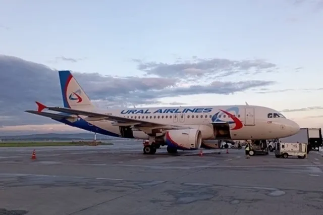 Пассажиры внезапно устроили концерт на борту самолета «Уральских авиалиний» (ВИДЕО)