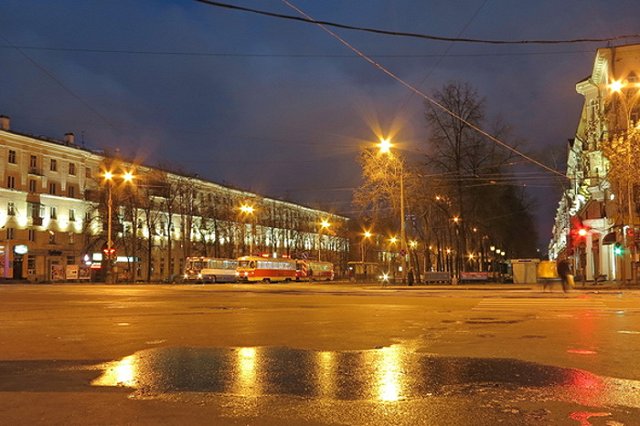 Для уборки Екатеринбурга задействована вакуумная техника