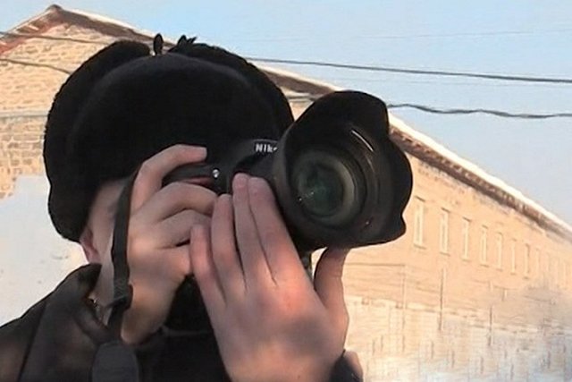 Фотограф Лошагин построил в тюрьме ледяной городок