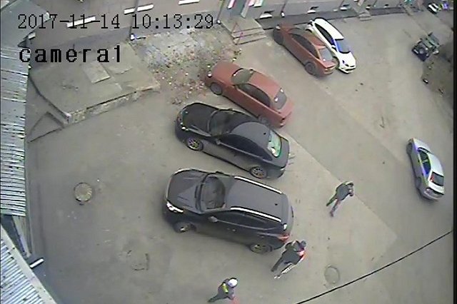 Избитый безопасниками УК на Уралмаше жилец предоставил раскадровку нападения