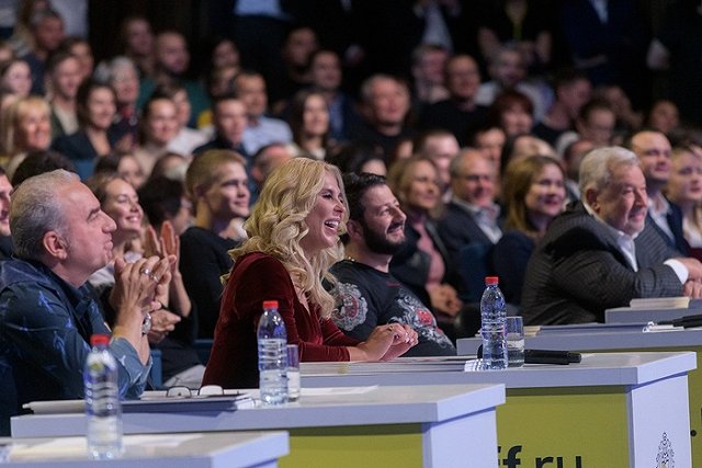 Определены команды-участники «Встречи выпускников КВН» — 2021 в Екатеринбурге