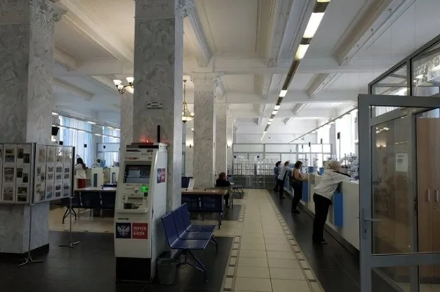 В Екатеринбурге эвакуировали Главпочтамт из-за подозрительной посылки