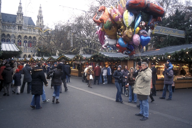 Россияне поедут за рубеж на ноябрьские праздники в среднем на четыре дня