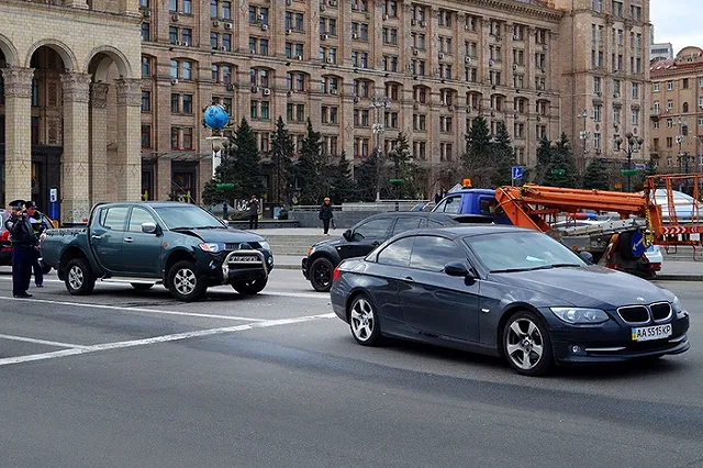 Сын Порошенко попал в ДТП с участником АТО из батальона «Азов»