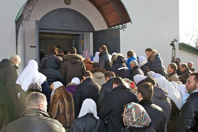 На Ботанике открывается первый временный православный храм