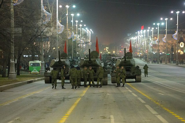 Дорожники подготовили площадь 1905 года к прохождению военной техники